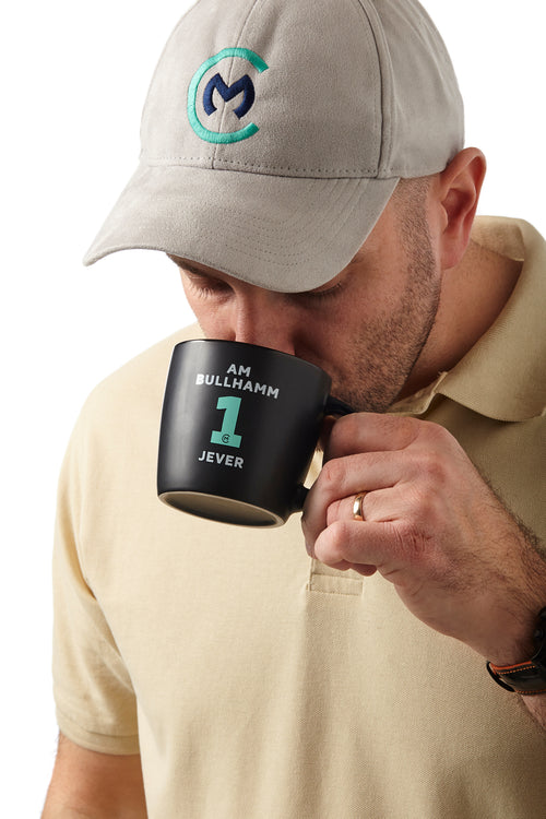 "Am Bullhamm 1 Jever" Tasse (Schwarz)